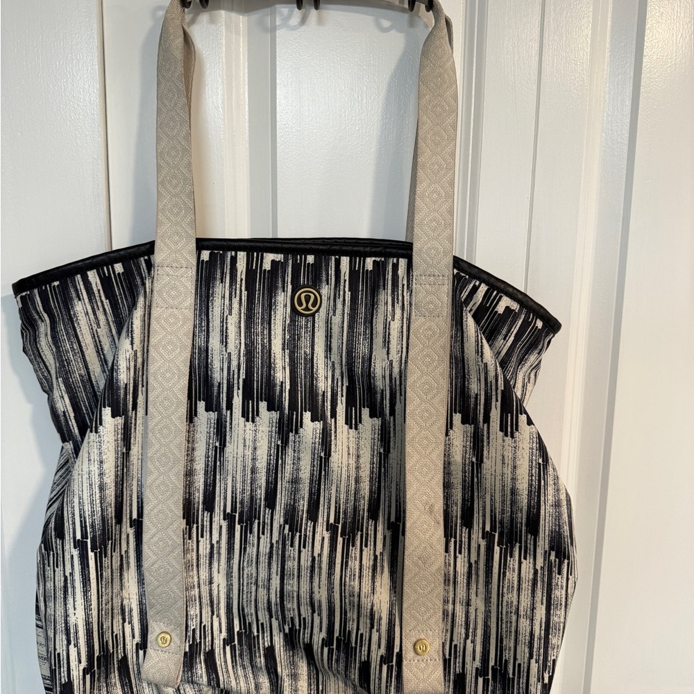Lululemon Tote Bag